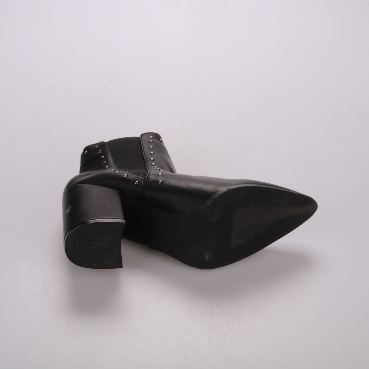 ботильоны не указано