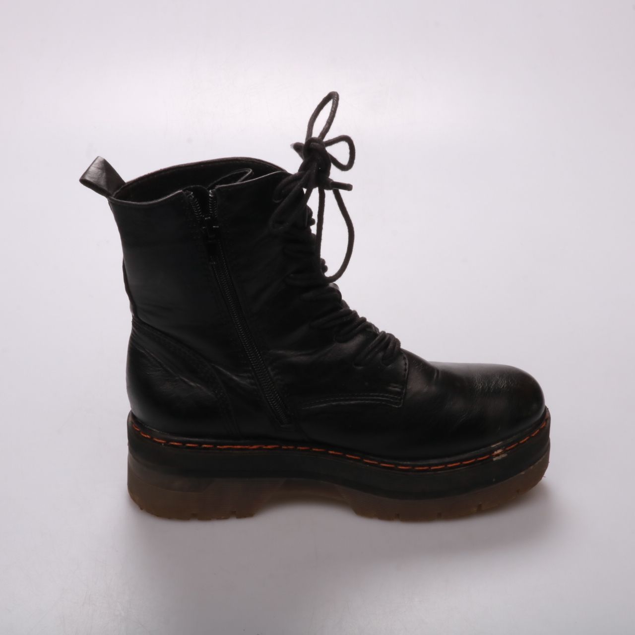 ботинки не указано