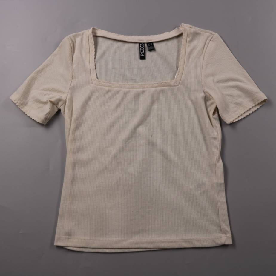 футболка Pieces