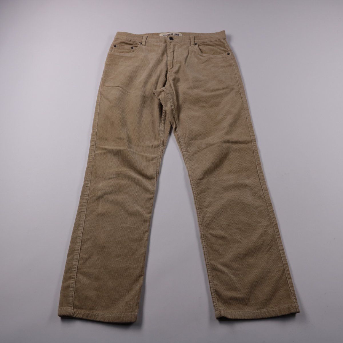 брюки не указано