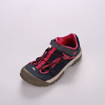 кроссовки Quechua