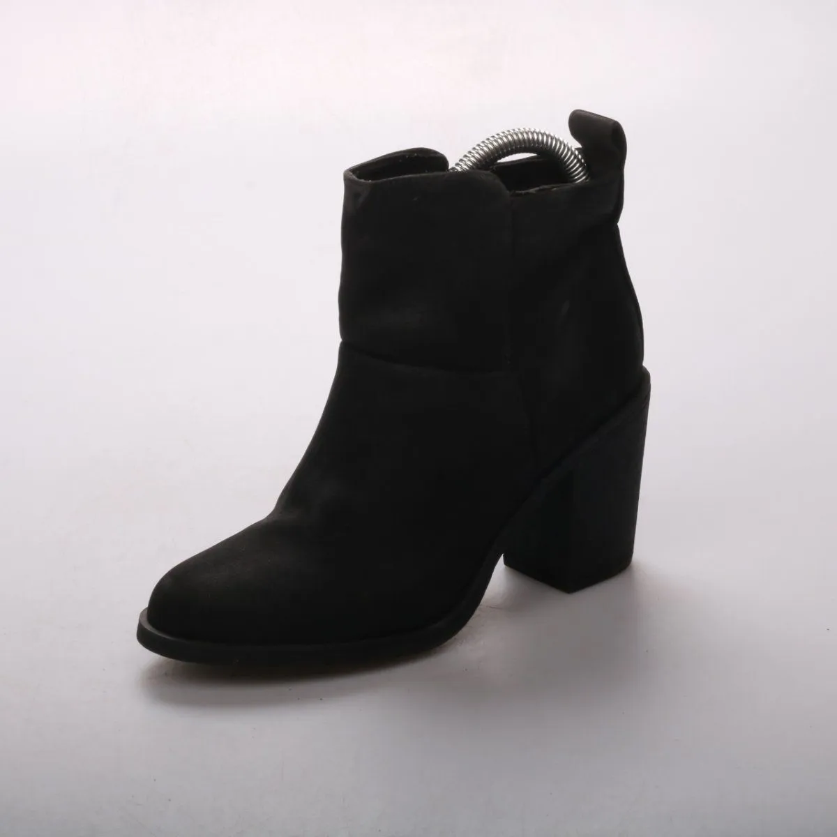 ботильоны Divided