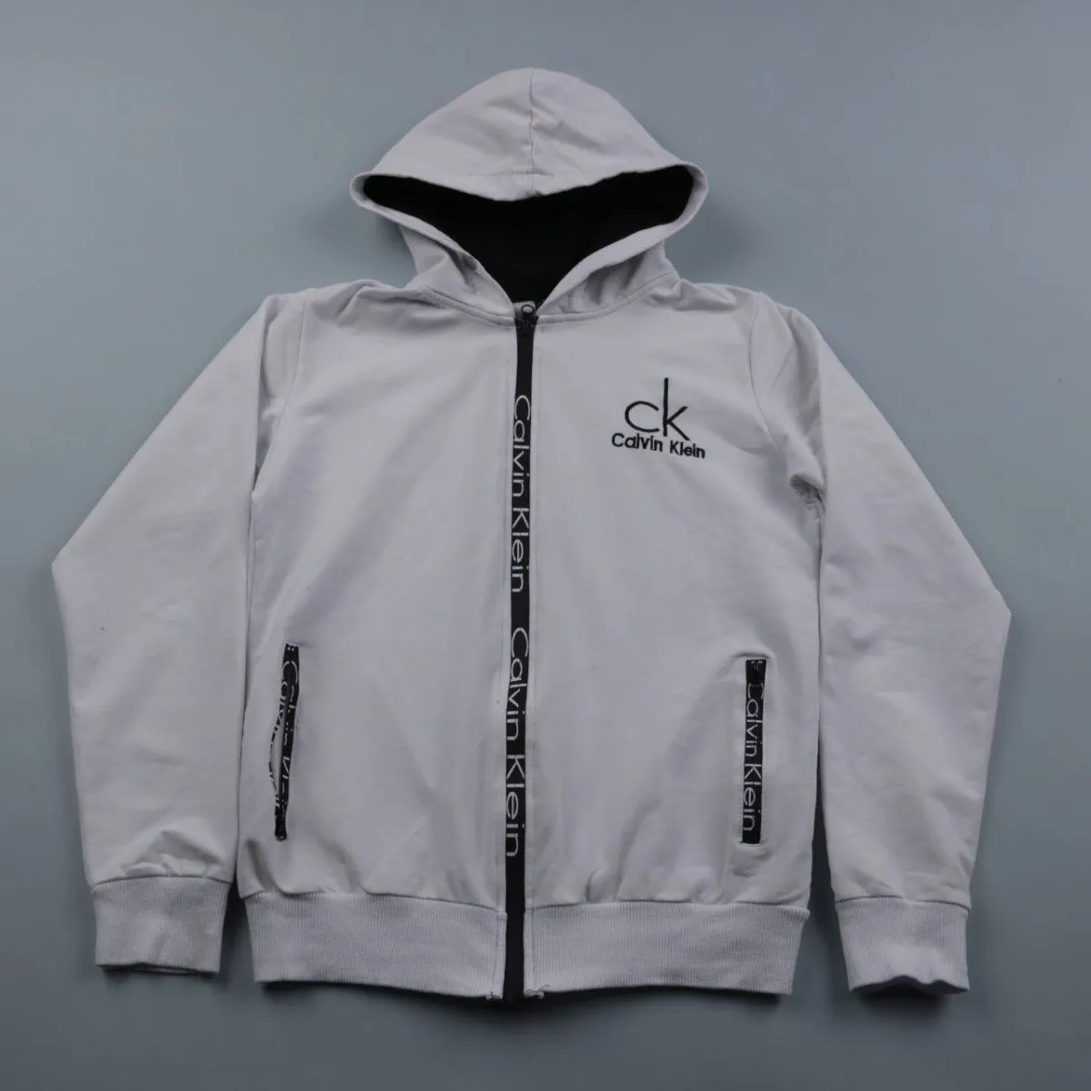 худи Calvin Klein