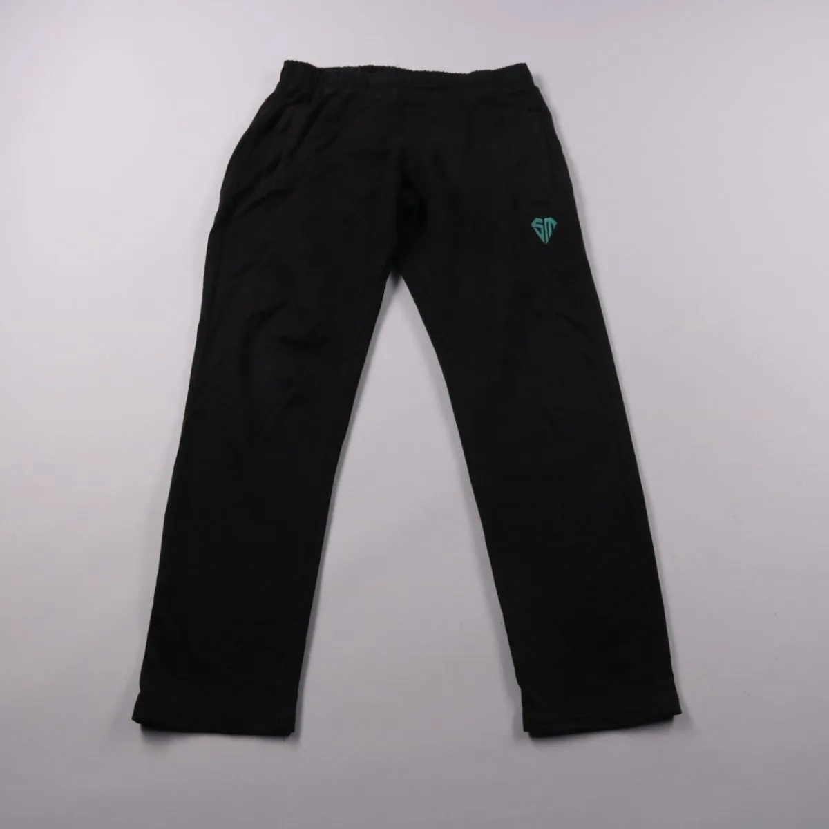 брюки не указано